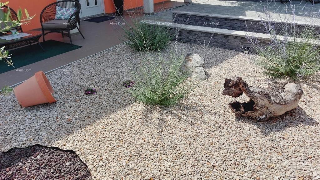 Casa con vista mozzafiato sulle montagne, terrazza, giardino, barbecue e parcheggio privato. 24