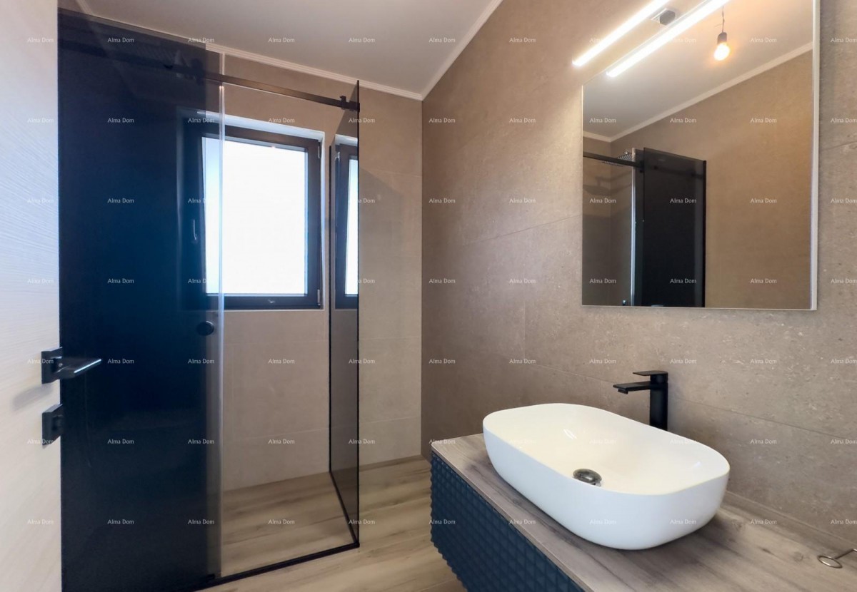 We are selling a semi-detached villa with a pool and a garage 29
