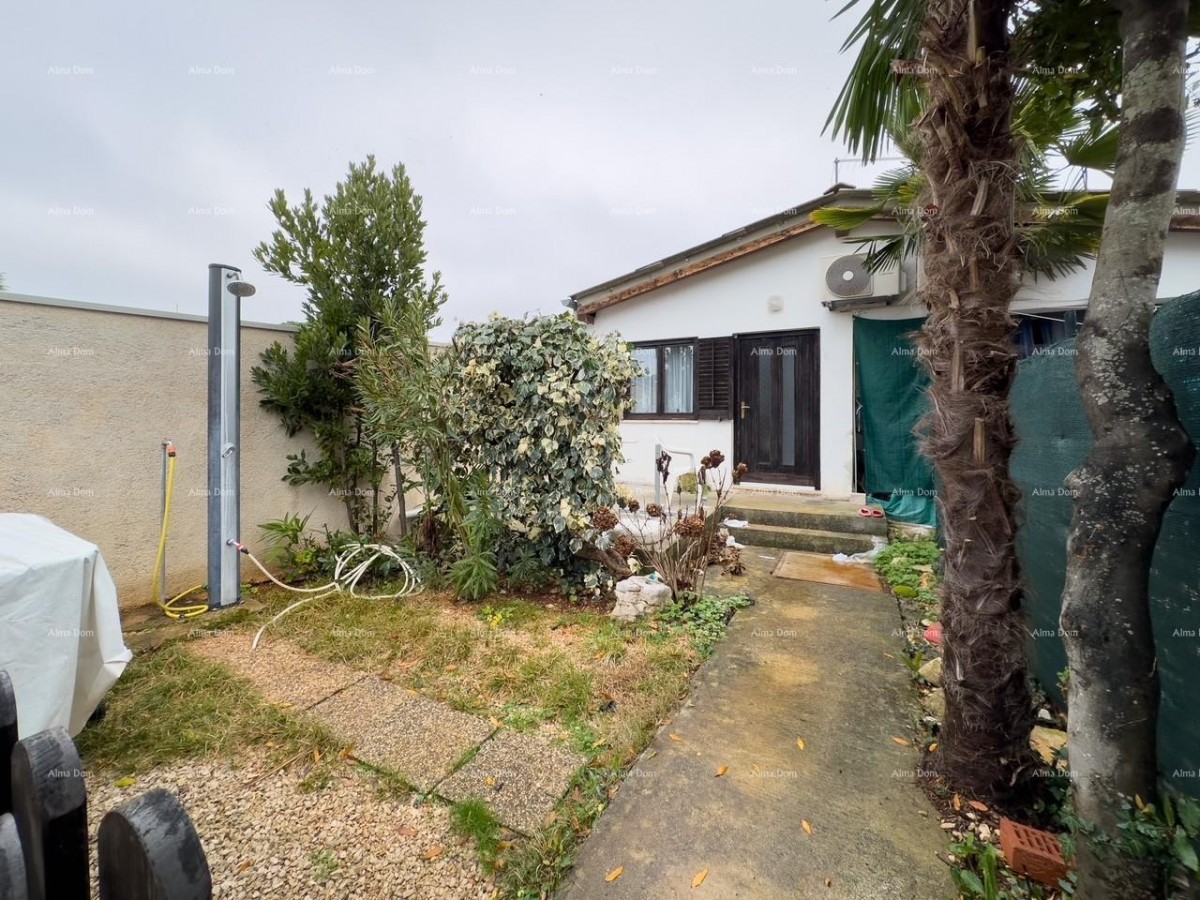 Casa in vendita, 50 m dal mare, Umago! 1