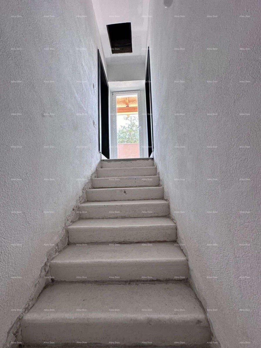 Продается фантастический дом с тремя квартирами в Медулине! 30