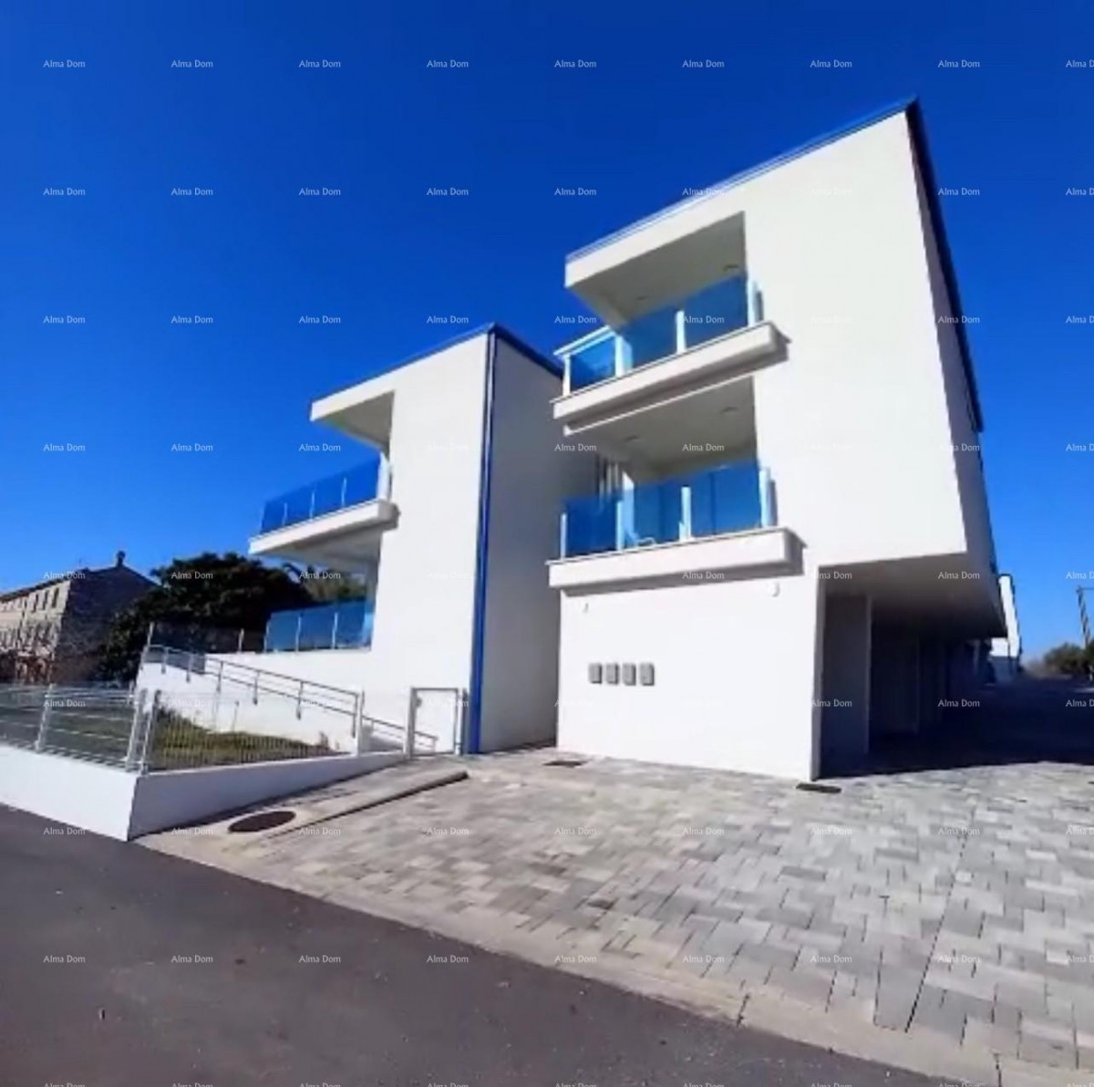 Moderan  apartman u bloku B s dva parkirna mjesta, blizina Umaga! S1 17