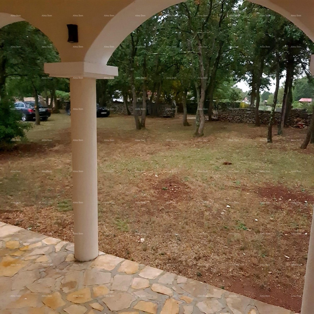 Prodamo samostojno hišo, Marčana 22