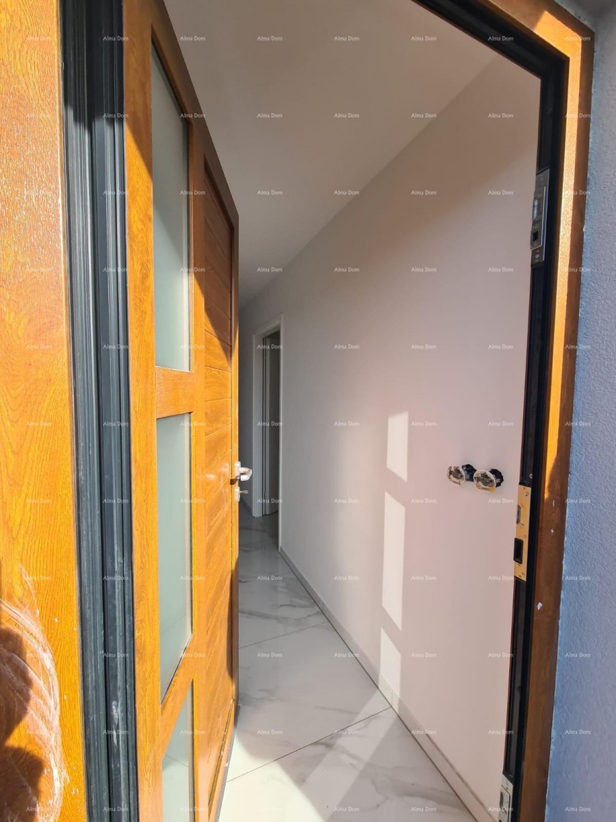 Poreč – Family House with Two Residential Units 11