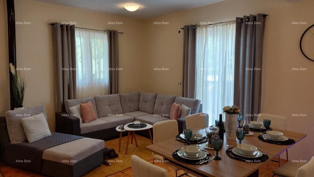 Casa con vista mozzafiato sulle montagne, terrazza, giardino, barbecue e parcheggio privato. 3