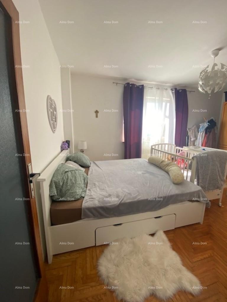 Velika samostojeća kuća. Pula. Veli vrh. 13