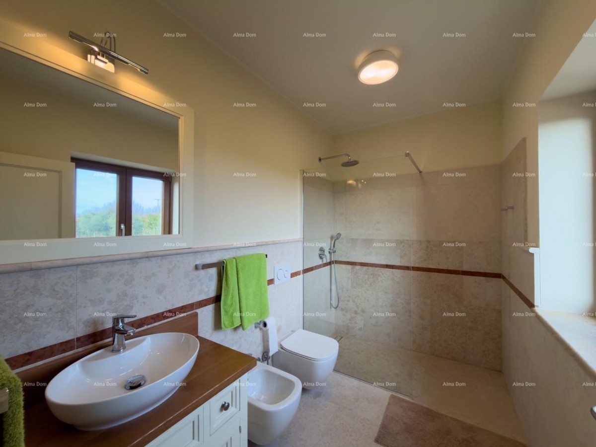 Vendiamo una villa con vista sui Brioni! 25