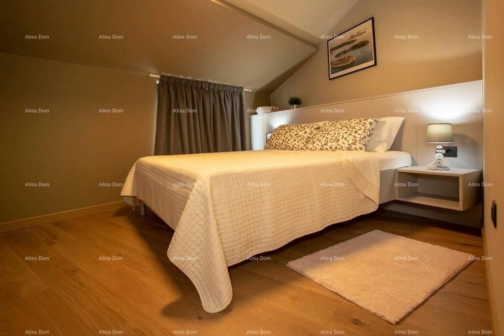 Prodaja - Elegantno urejen dvoetažni stan v stari jedrišču mesta, Rovinj! 14