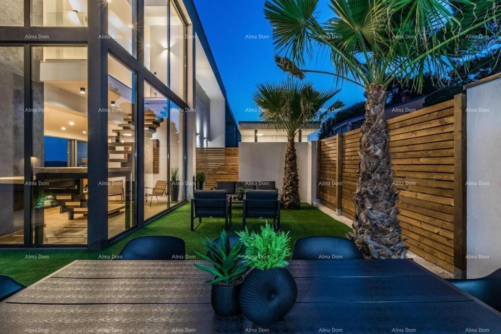 Moderna vila s panoramskim pogledom na morje v Medulinu! 8