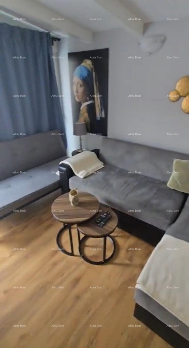 In vendita appartamento 83 m² – Pula, centro 1