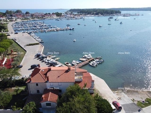 Poslovno-stambena zgrada ob morju, Medulin! 2
