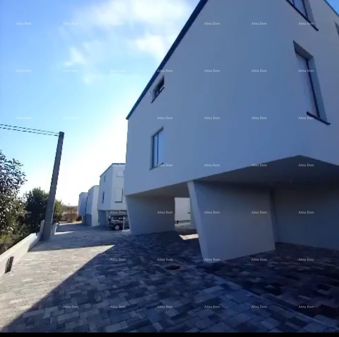 Moderen apartma v bloku D z dvema parkirnima mestoma, blizu Umaga! 17