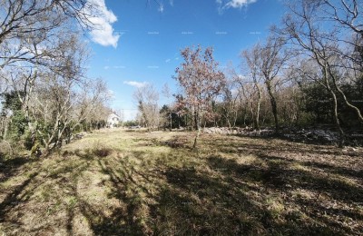 Buje – Building land 1,086 m² with a sea view