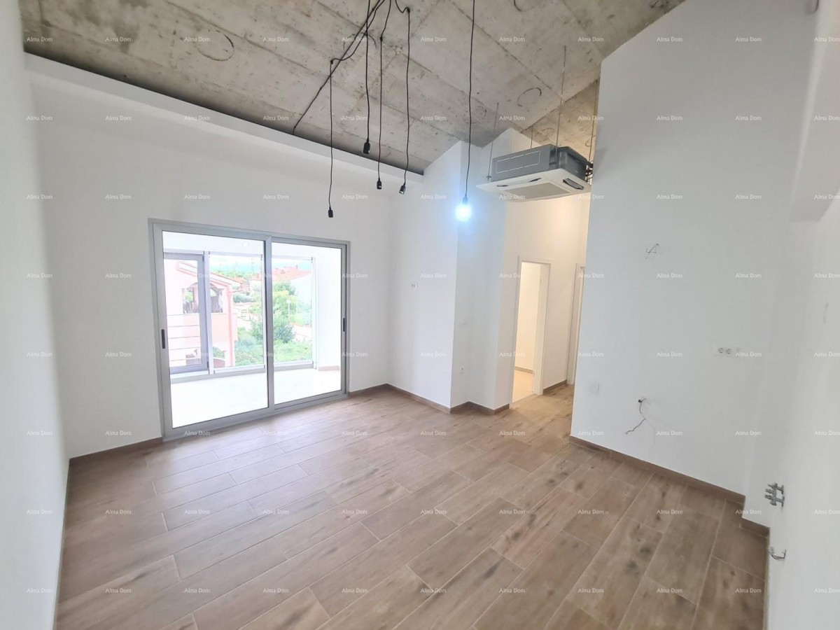 Istra. Pula. Veli vrh. 2