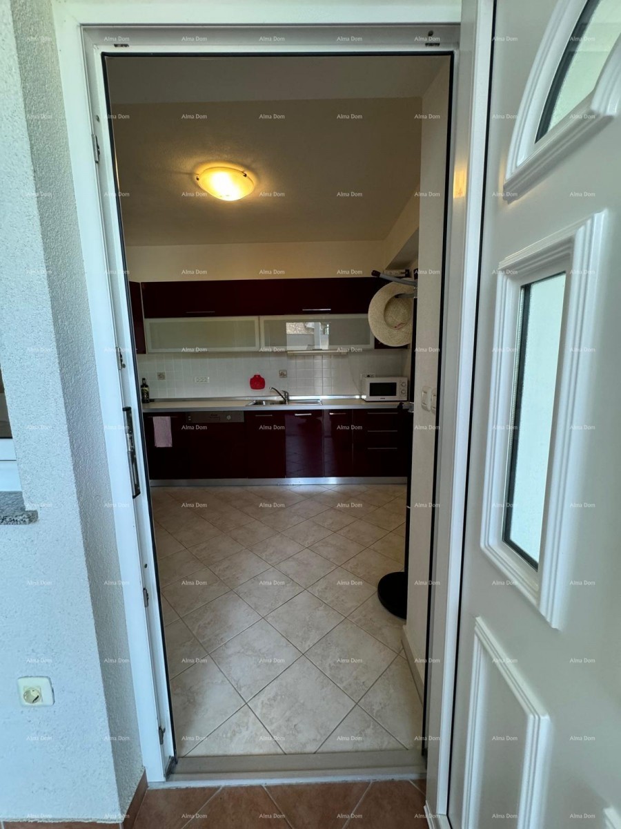 Hiša s pomožnim objektom. Medulin. 3