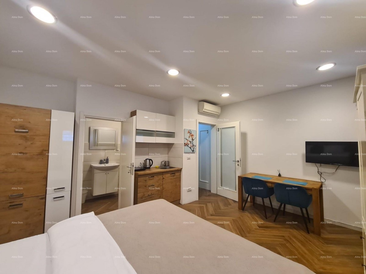 PRODAJA STANA S DVA APARTMANA – PULA 5