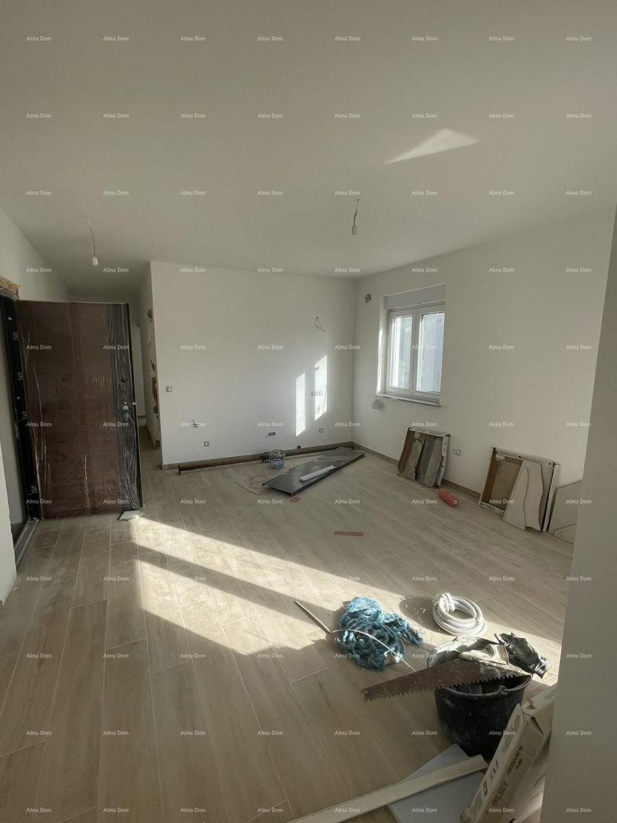 Prodaja hiše s tremi stanovi v Medulinu 3