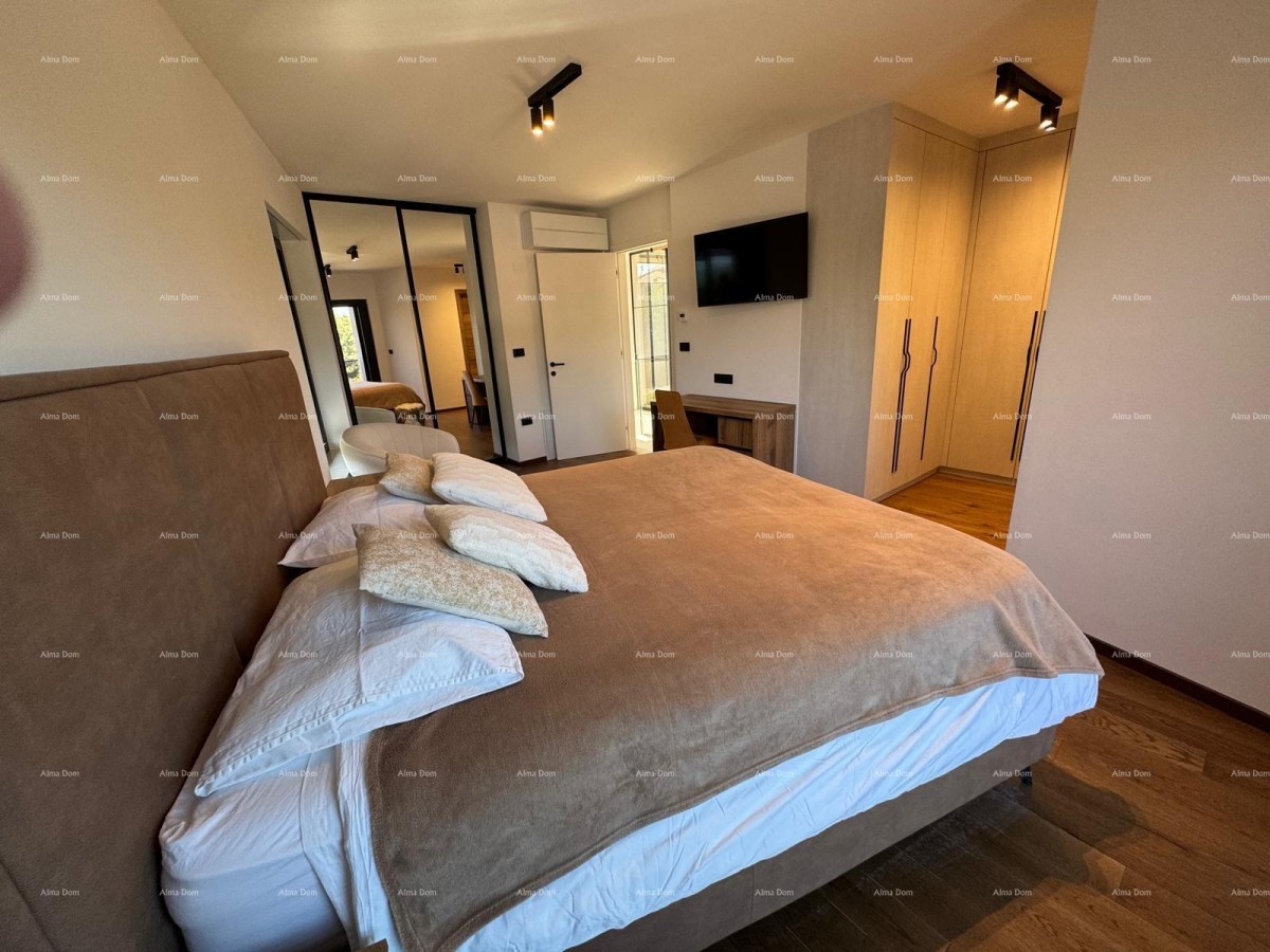 Istra – Medulin, impresivna vila uz šumu s pogledom na more 20