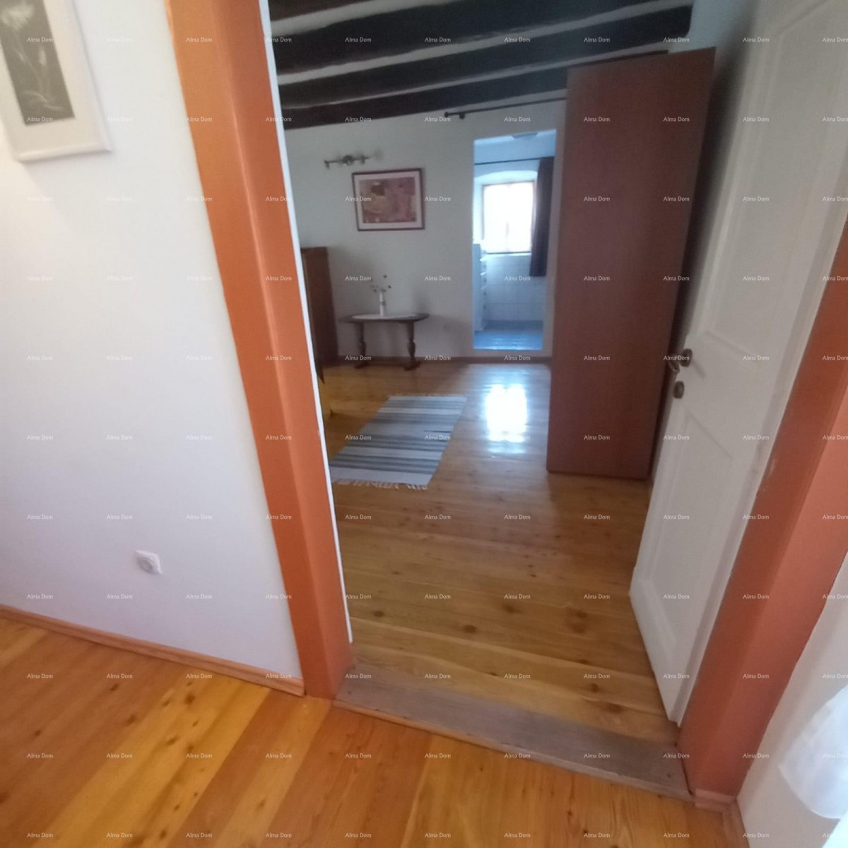 Prostrana kuća u Marčani s tri kata i vrtom-prodaja. 28