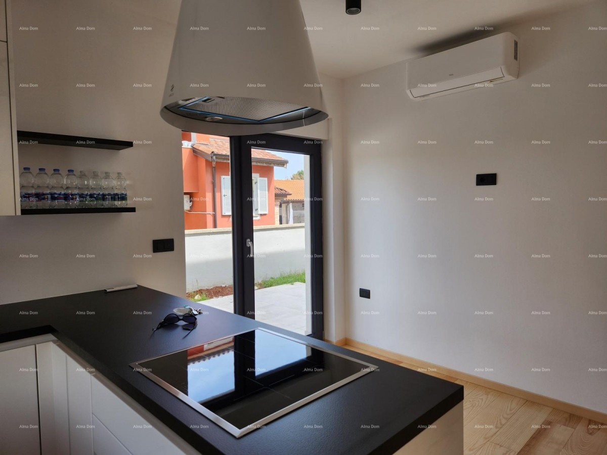 Istria, Ližnjan, 1 km to the center of Medulin, new modern house with pool for vacation. 17