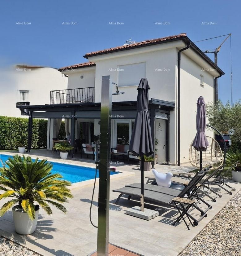 Poreč okolica – Vila s bazenom 2