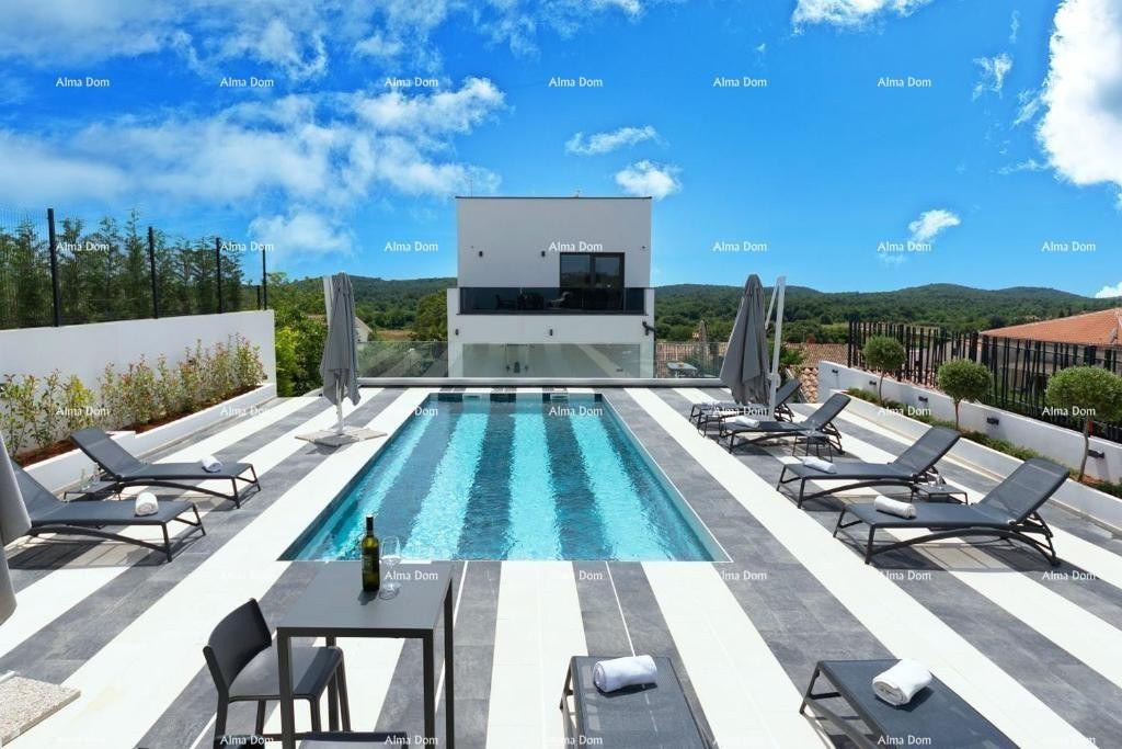 Casa nuova e moderna. 1