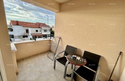 Prodaje se dvosoban, dvoetažni stan blizu Poreča Špadići – 82 m².