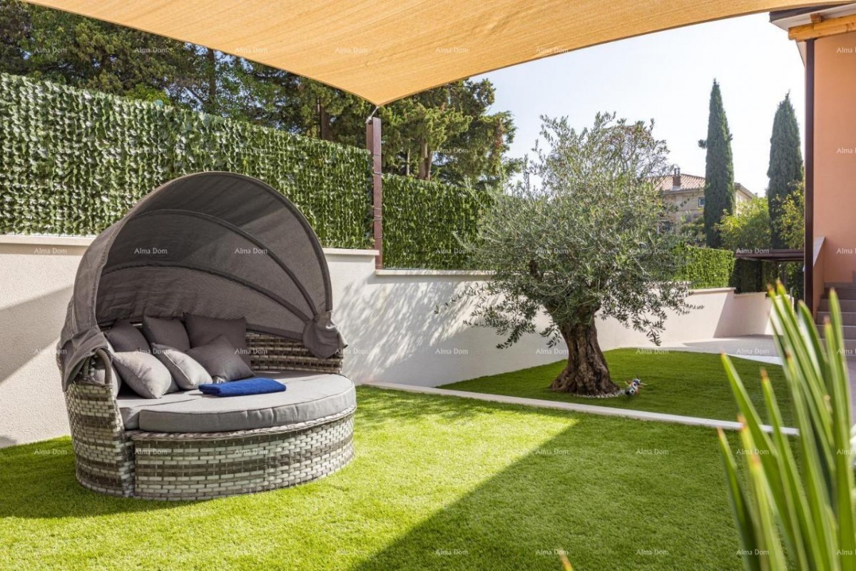 We are selling a beautiful villa in Rovinj. 10