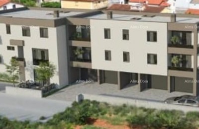 Spacious 110 m² Apartment in Pula, Close to the Sea and with a Garage!