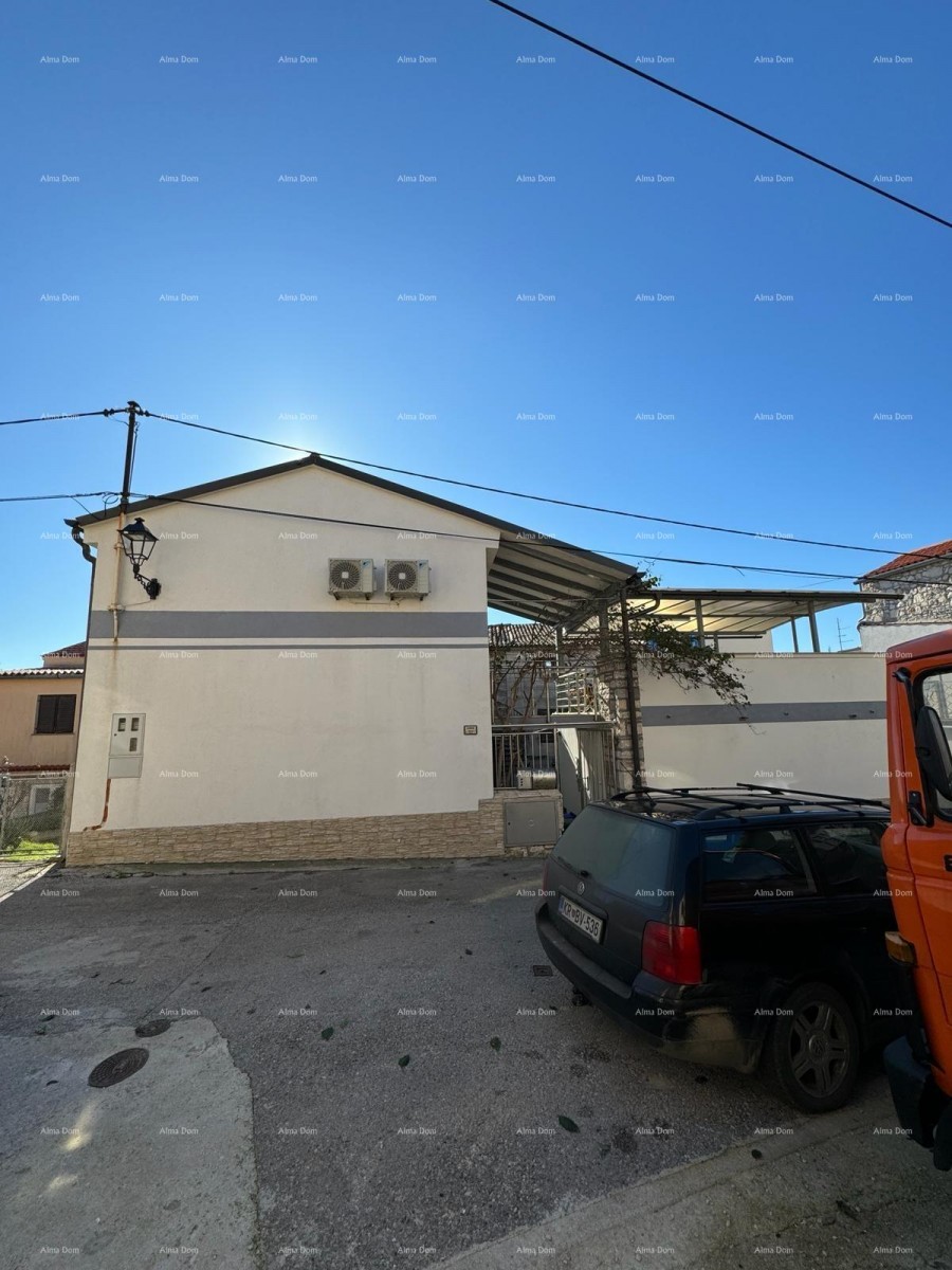 Prodaja kuće u centru Medulina! 1