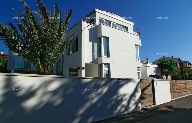 Na prodaju – Luksuzna vila 60 m od morja, Peščena uvala 14