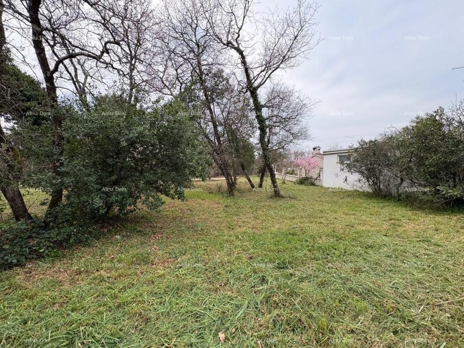 UMAG, apartment, two-story with a large yard of 1300 m2. The property has a usage permit. 16
