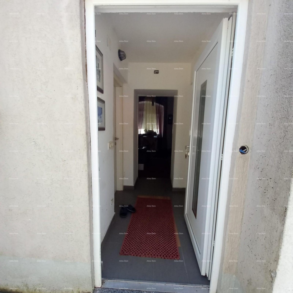 Пула Продается одноэтажный дом с большим садом и террасой 3