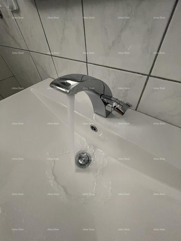 Prodamo samostojno hišo, Marčana 10