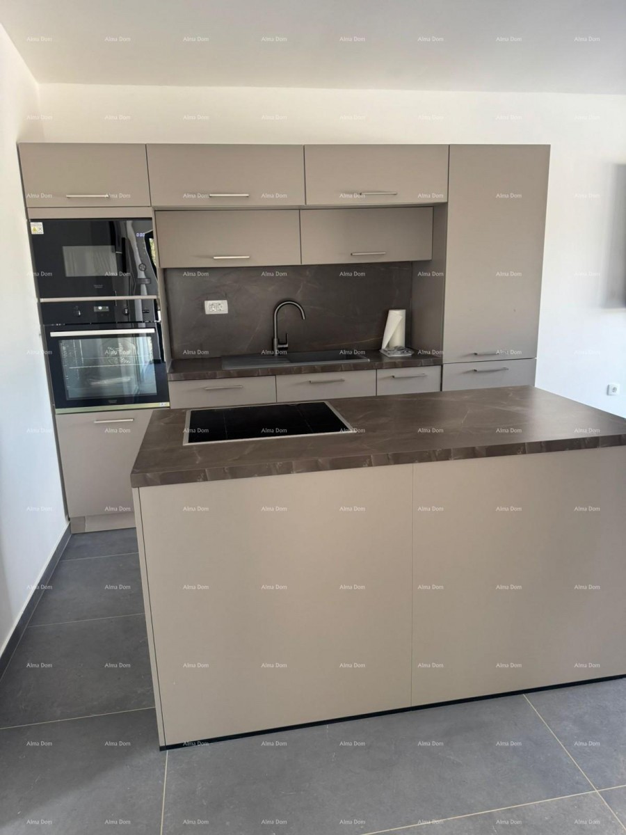 Prodaja - dvojna kuća s grijanim bazenom, okolica Poreča! 6