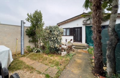 Casa in vendita, 50 m dal mare, Umago!
