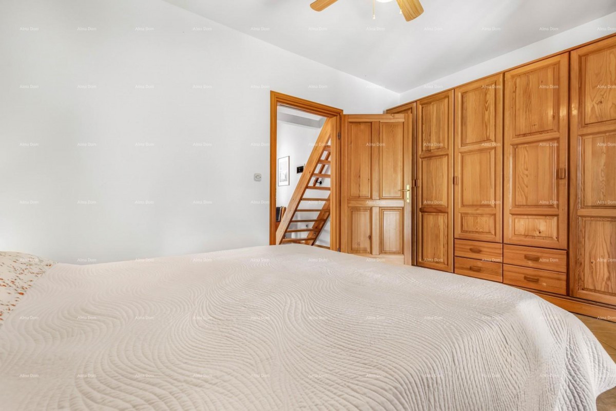 Prodamo dve povezani hiši v Pomeru 38