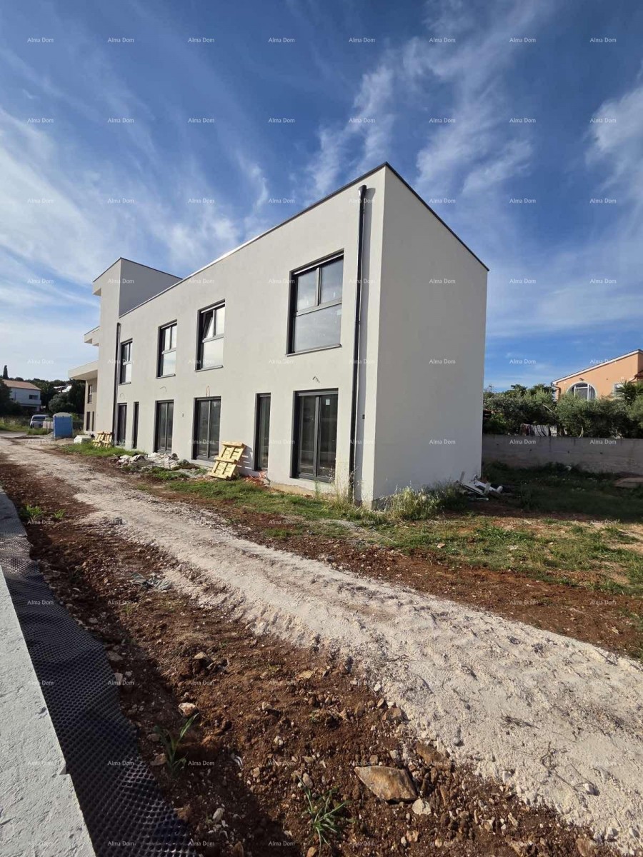 PREMANTURA – penthouse with a private entrance and sea view 11
