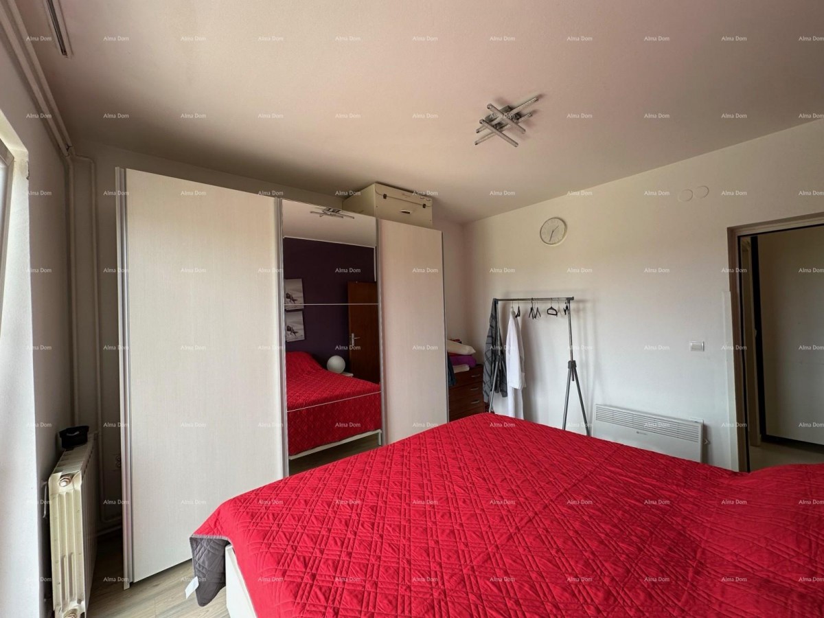 We are selling an apartment in a quiet location. Busoler. 20