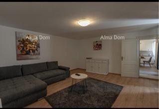 In vendita bilocale nel centro di Rovigno 6