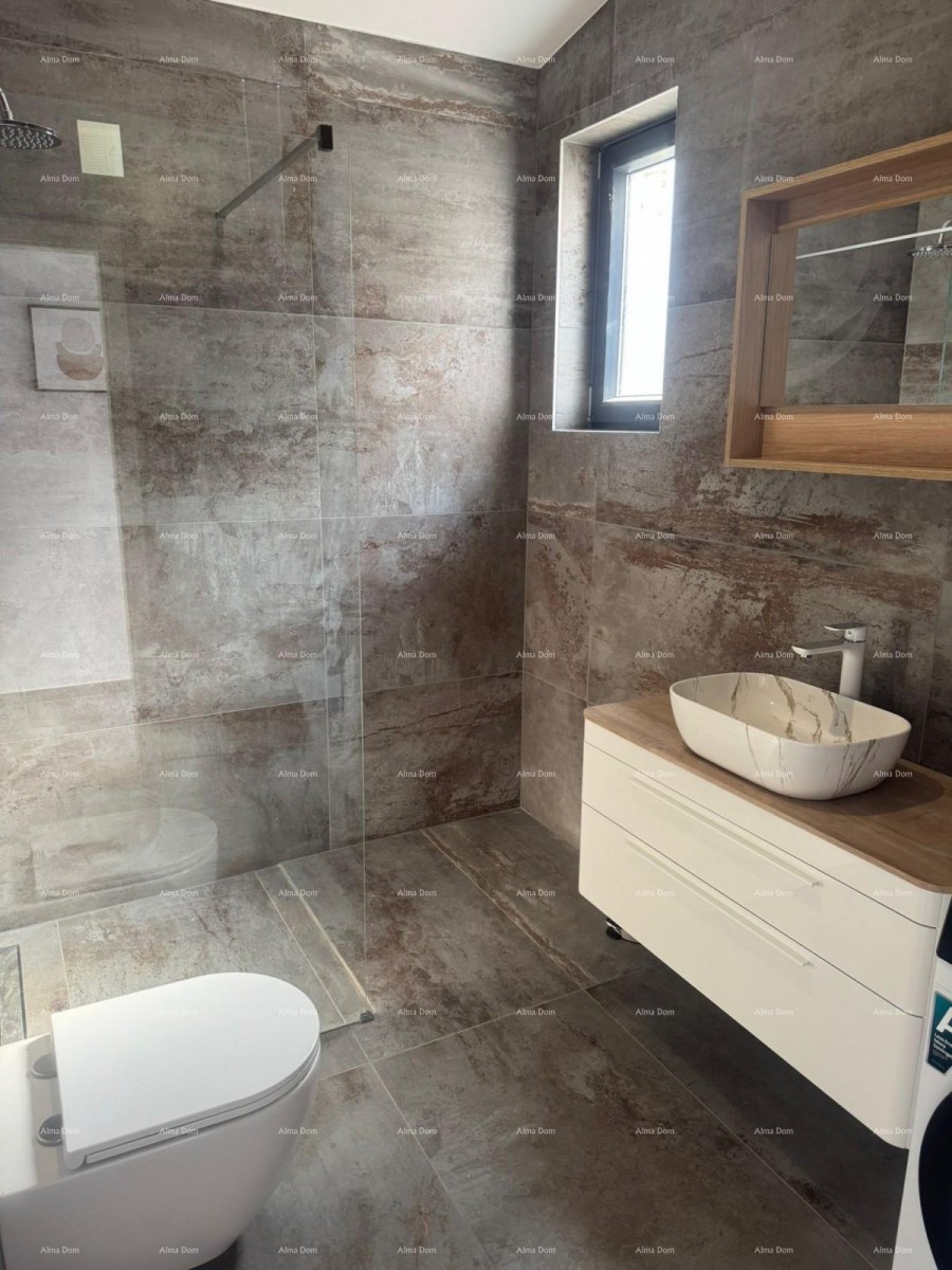 Prodaja - dvojna kuća s grijanim bazenom, okolica Poreča! 14