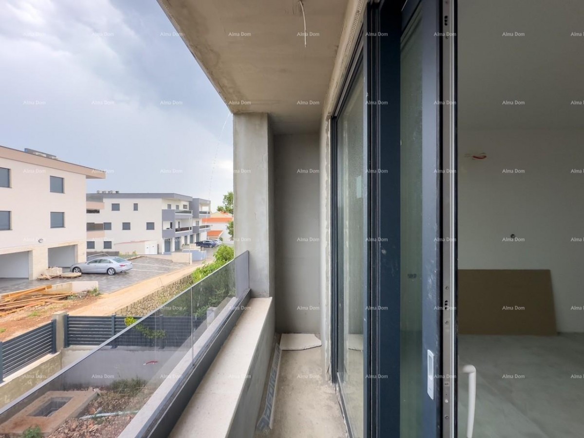 Prodamo hišo na odlični lokaciji. Blizu marine. 5