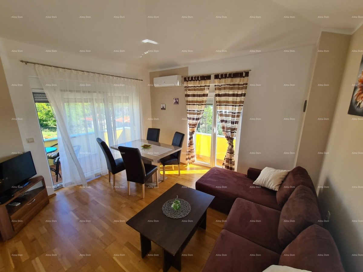 Medulin! Kuća sa 6 zasebnih stambenih jedinica! 24