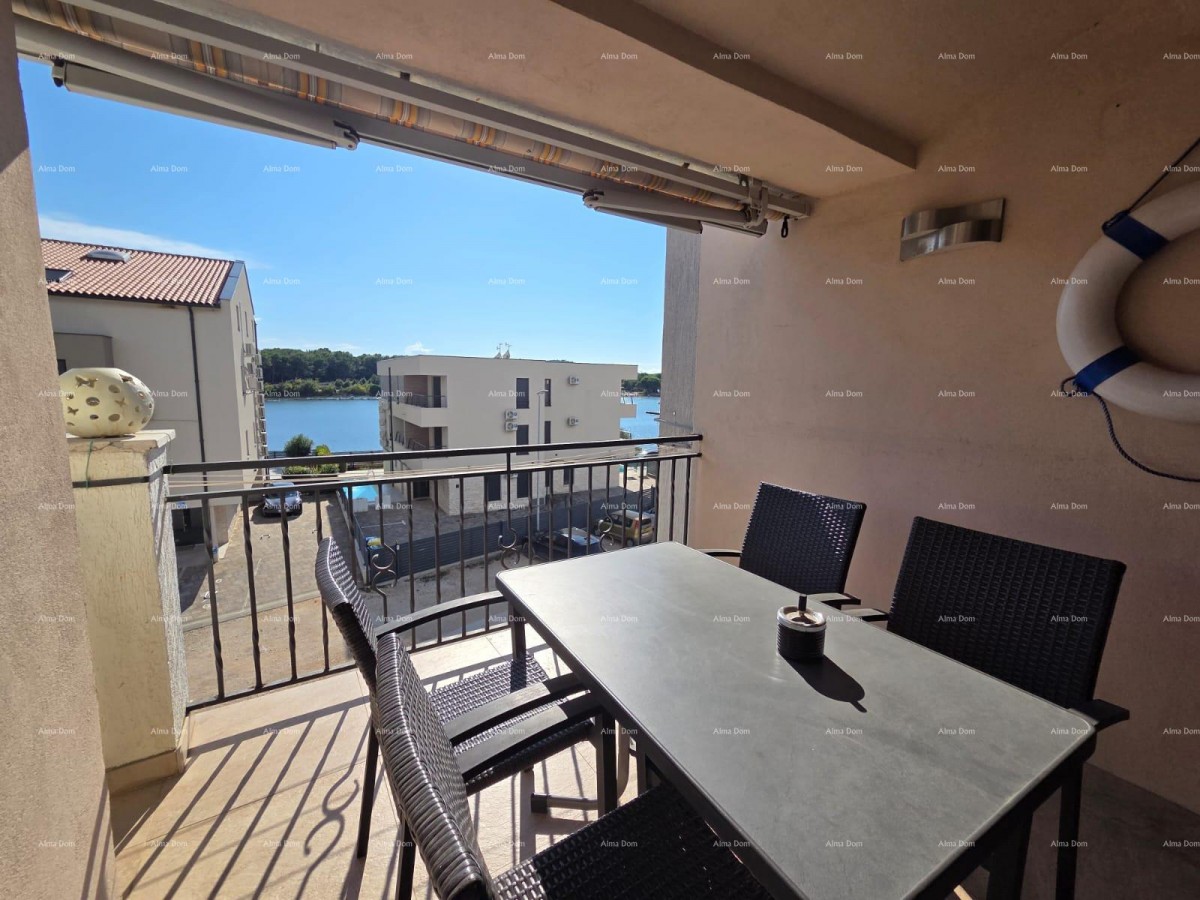 Medulin. Two-bedroom apartment with a view right by the sea 1