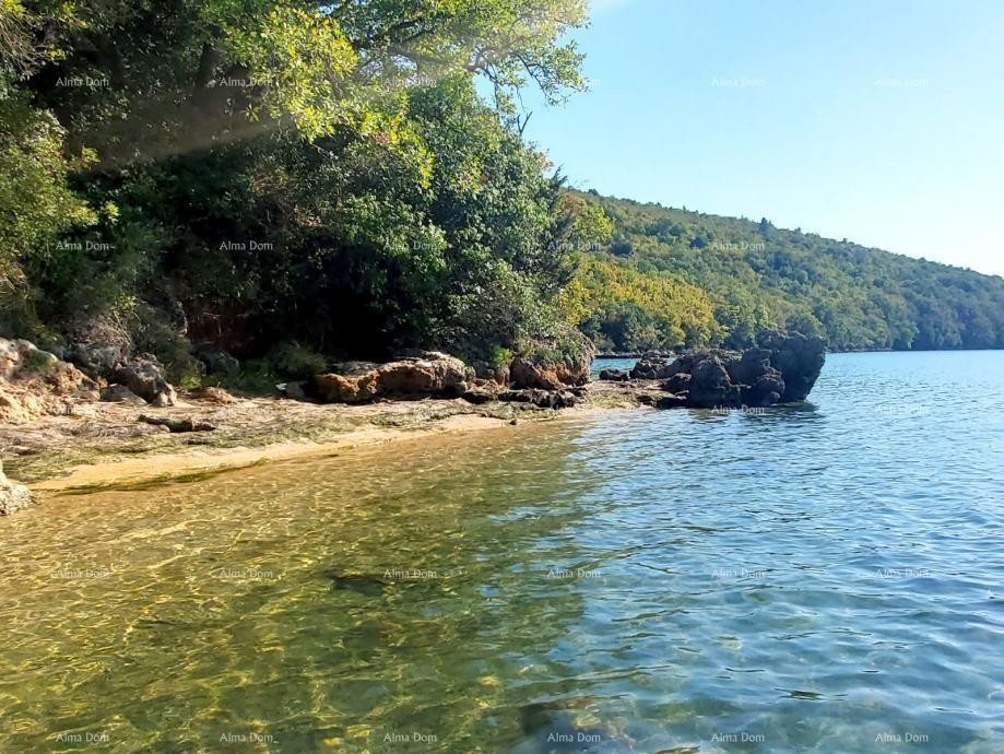 For sale is an attractive building plot with a beautiful sea view, ideally located in Sv. Lovreč Labinskom 9