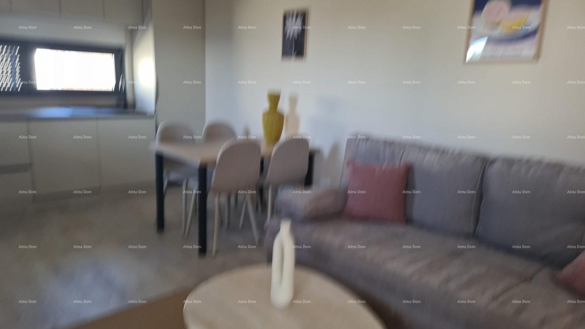 Moderen apartma v bloku E s parkirnim mestom in shrambo, blizu Umaga! 13