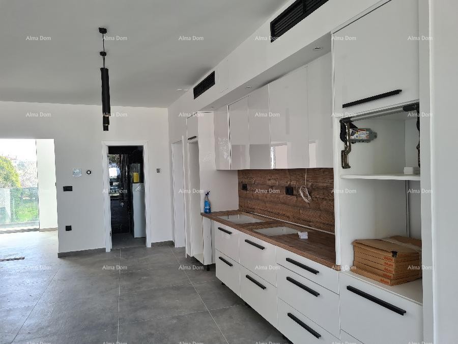 Luxury apartment in Fazana. Right next to the beach. Direct sea view. 5