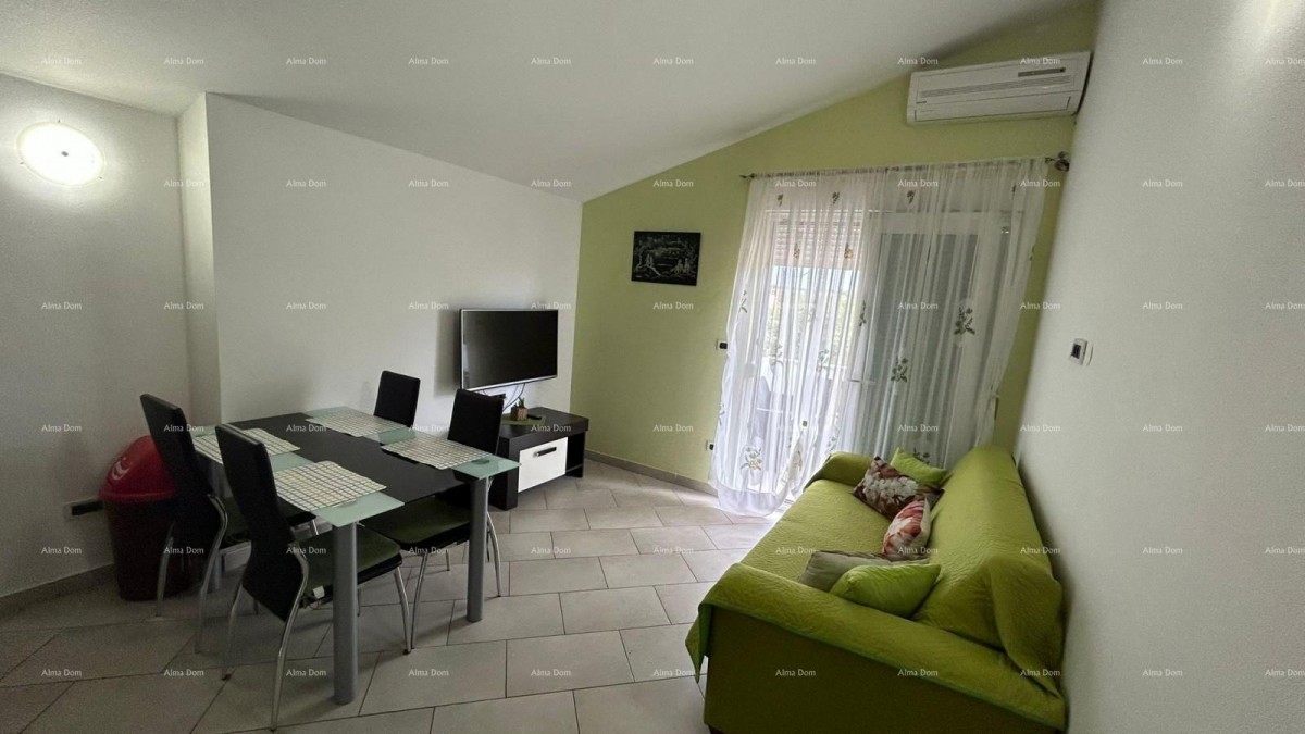 Prodajemo kuću sa više apartmana i bazenom. Pula Veli vrh. 24