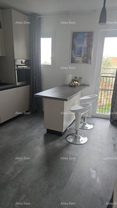Istria, Buje, 56 m² apartment in the center, 2 bedrooms, renovated. 5