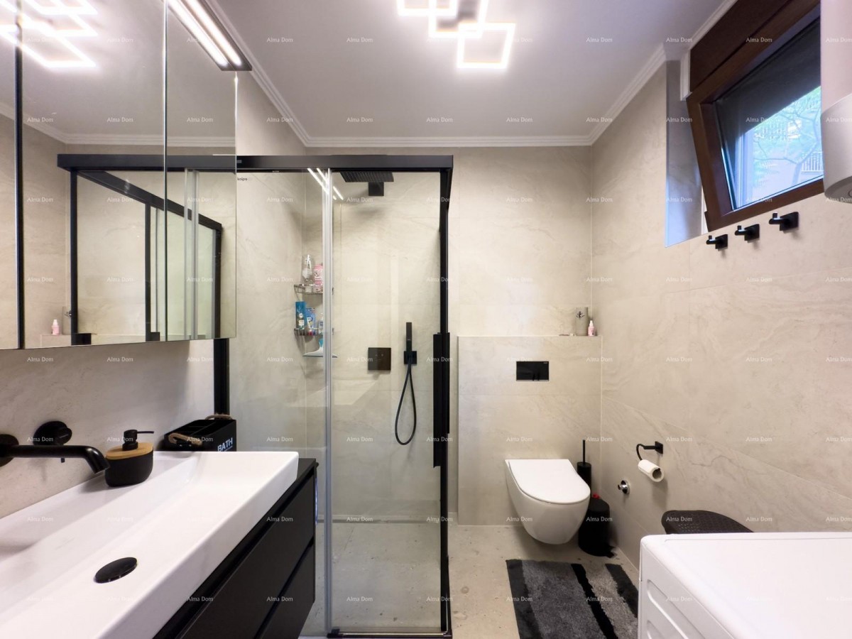 Vendiamo un appartamento completamente ristrutturato a Duga Uvala! 6