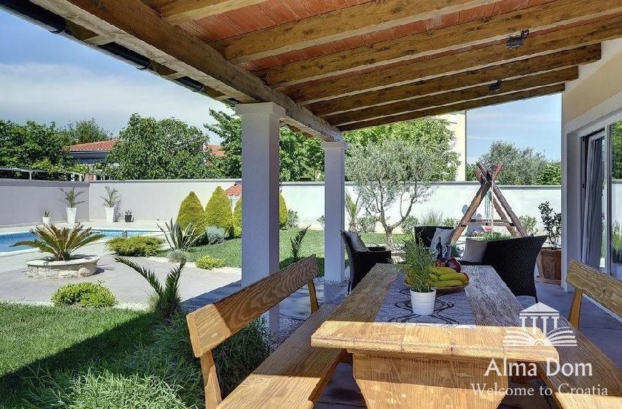 Detached house situated in Medulin. 9